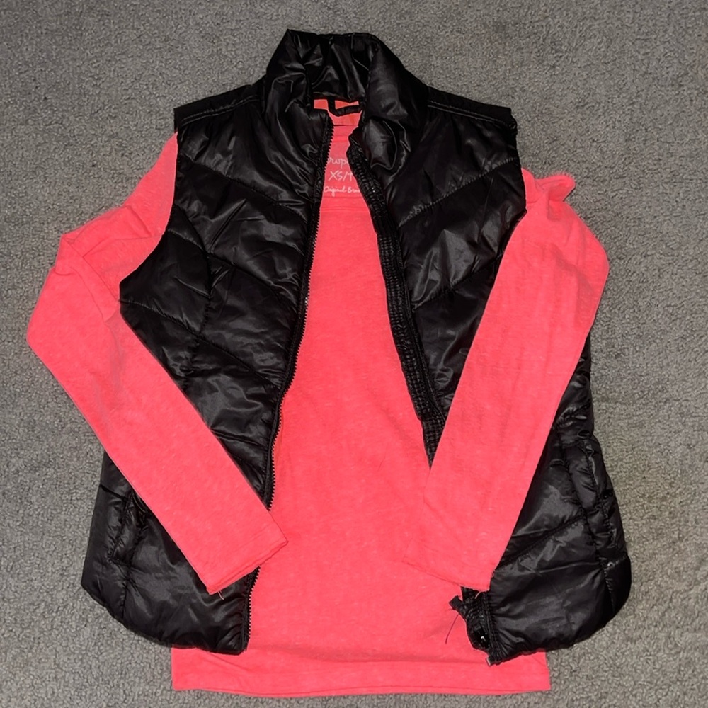 Aeropostale puffer vest & long sleeve t-shirt - Like New Condition